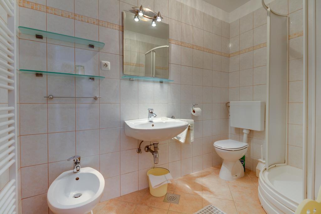 Apartmani Dorita Mali Lošinj Kültér fotó