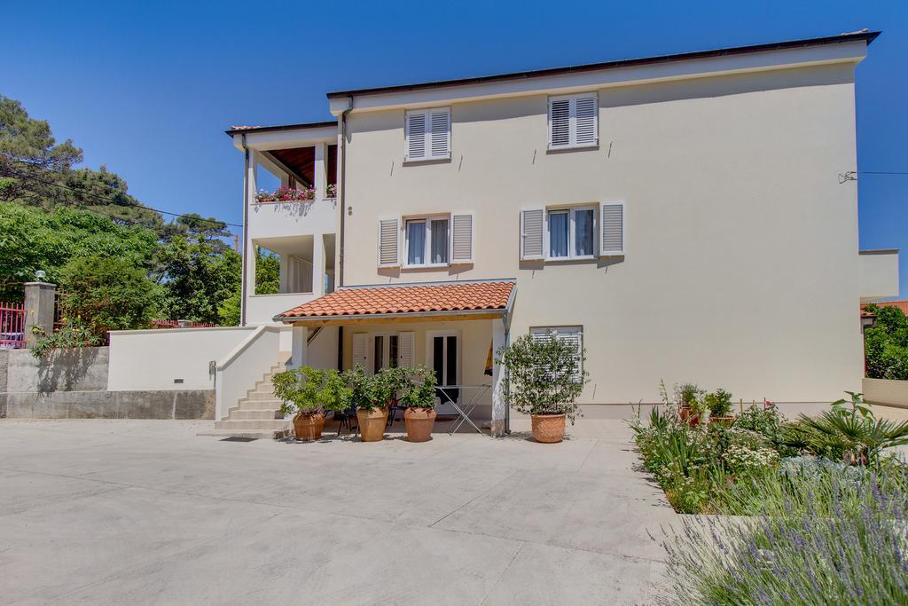 Apartmani Dorita Mali Lošinj Kültér fotó