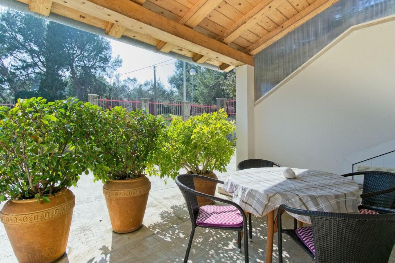 Apartmani Dorita Mali Lošinj Kültér fotó