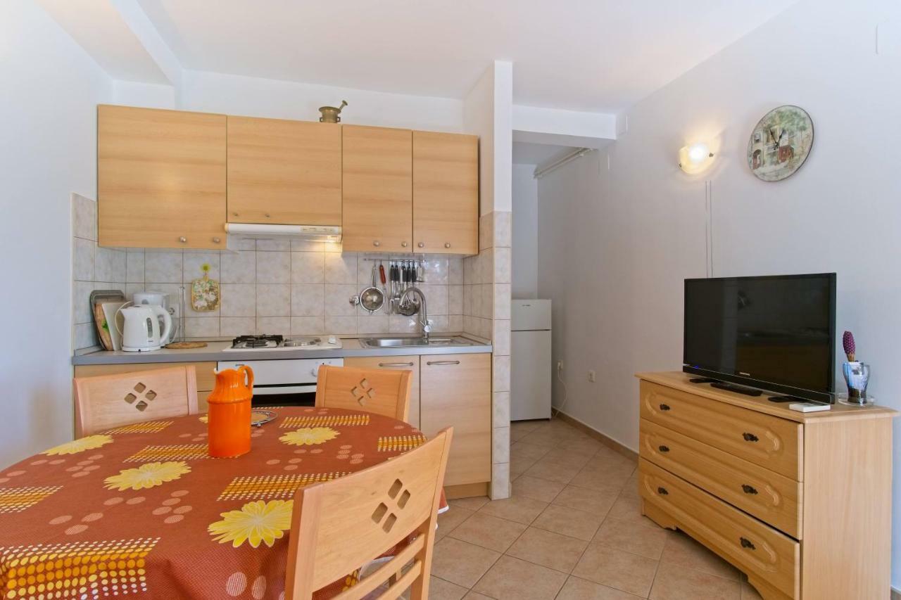 Apartmani Dorita Mali Lošinj Kültér fotó