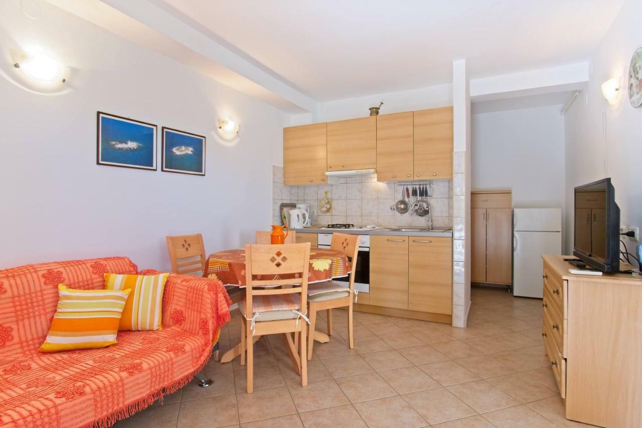 Apartmani Dorita Mali Lošinj Kültér fotó